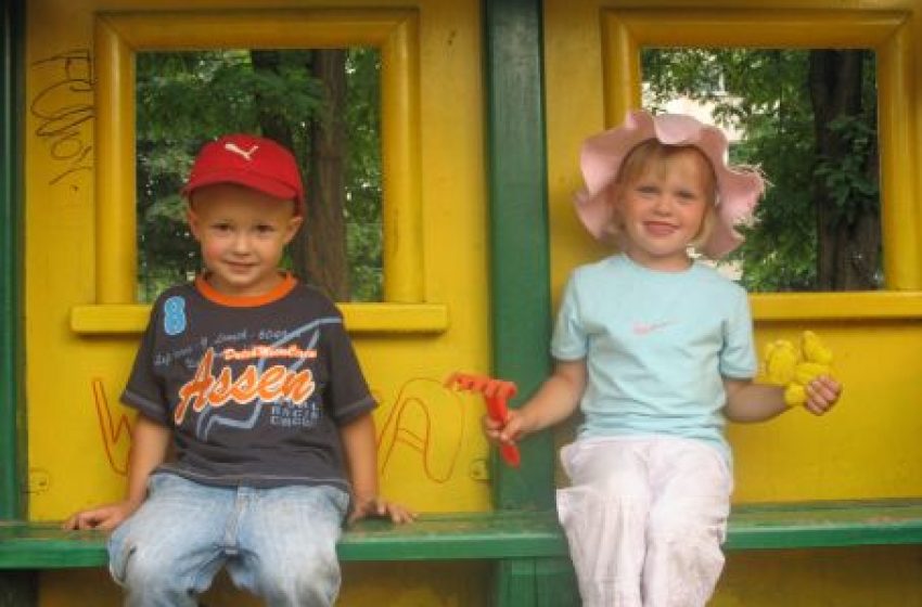  Mennyi az ideális korkülönbség a testvérek között?