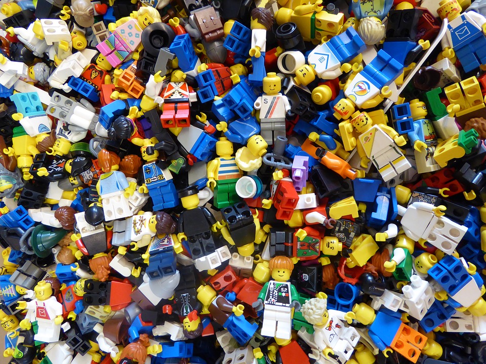  Megnéztük, hogyan készül a LEGO Nyíregyházán: érdekességek, rekordok a népszerű játékról
