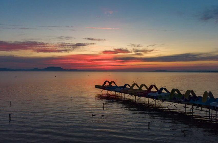  Meseszép napkeltekor a Balaton: fotók az ébredező magyar tengerről