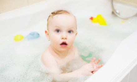 Fürdőjátékok gyerekeknek életkorok szerint: így még jobb a pancsizás