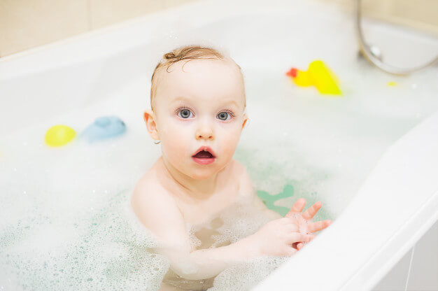  Fürdőjátékok gyerekeknek életkorok szerint: így még jobb a pancsizás