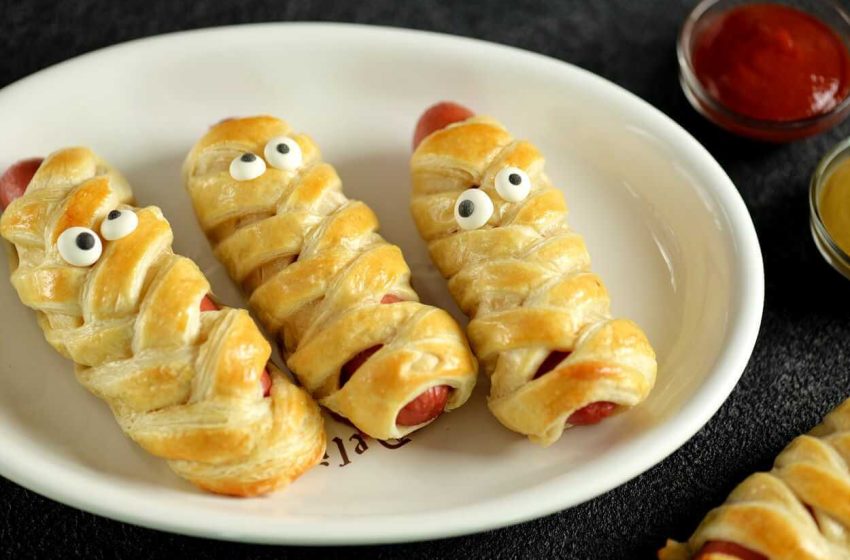 Ropogós halloweeni virsli-múmia: leveles tésztából villámgyors és egyszerű