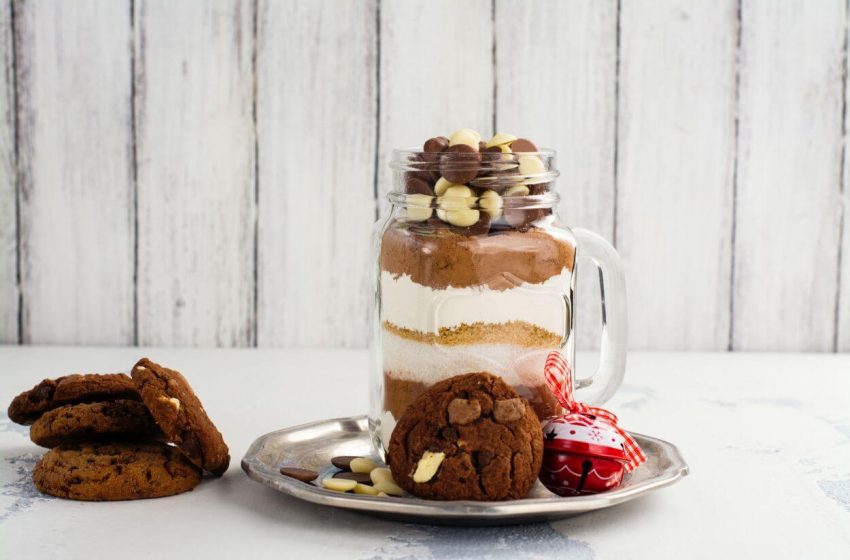 Karácsonyi csokis keksz: üvegbe zárt sütimix ajándékba