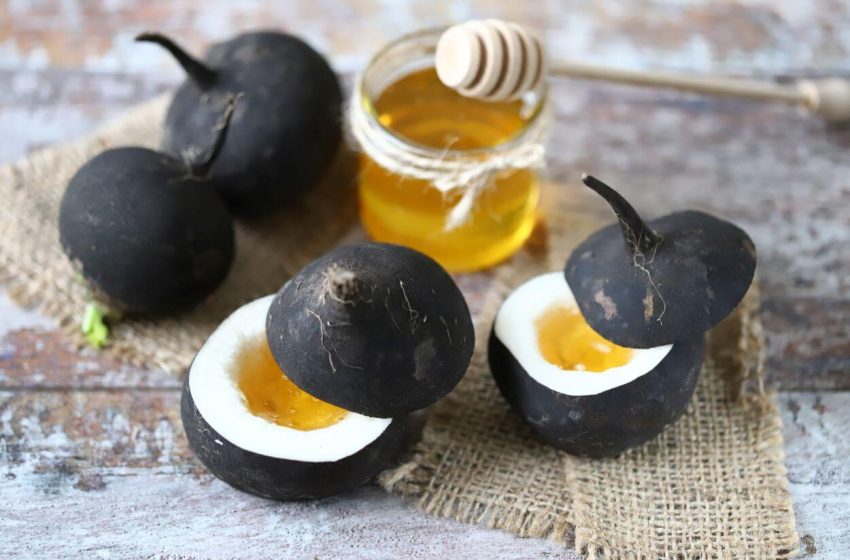 Fekete retek mézzel torokfájásra, köhögésre: igazi csodaszer a déditől az egész családnak