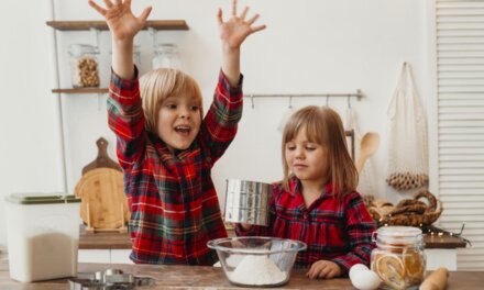 5 tipp, hogy élménygazdag legyen gyermekkel a karácsonyi készülődés