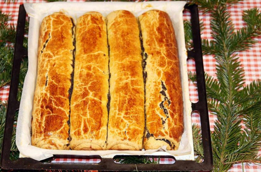 Régimódi diós és mákos bejgli sok töltelékkel: hagyományos karácsonyi süti családi recept szerint