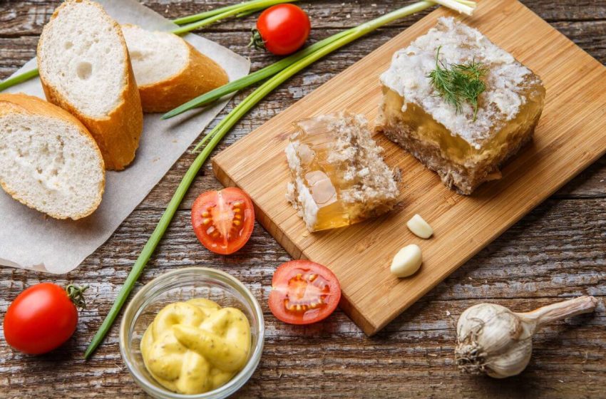 Remegős házi kocsonya sok füstölttel: bevált tippek az elkészítéséhez