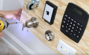 Készíts matatófalat otthon – jó szórakozás a babának, és a finommozgását is fejleszti &ndash; 6 &ndash; Anyanet