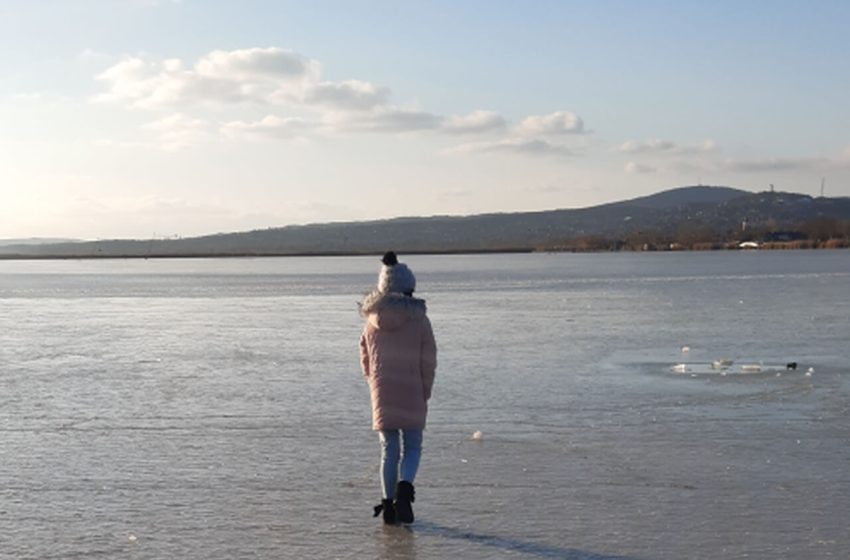  Végre itt a hideg, befagyott a Velencei-tó