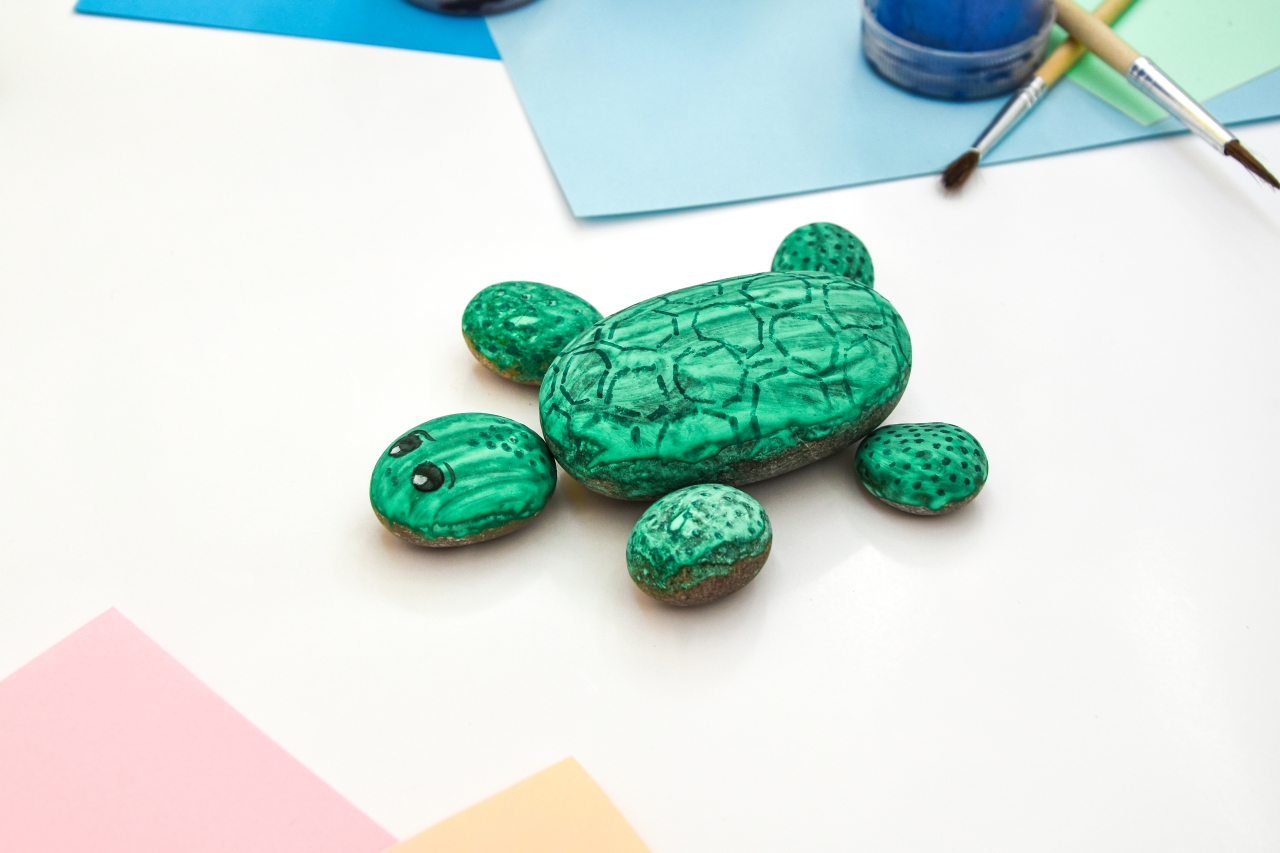  Fess jópofa teknőst a parton gyűjtött kövekre! – és egyéb ötleteket is mutatunk