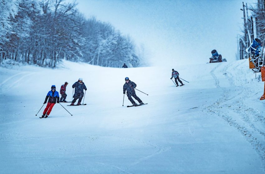 A téli szünetben már hódolhat az egész család az eplényi Síarénában