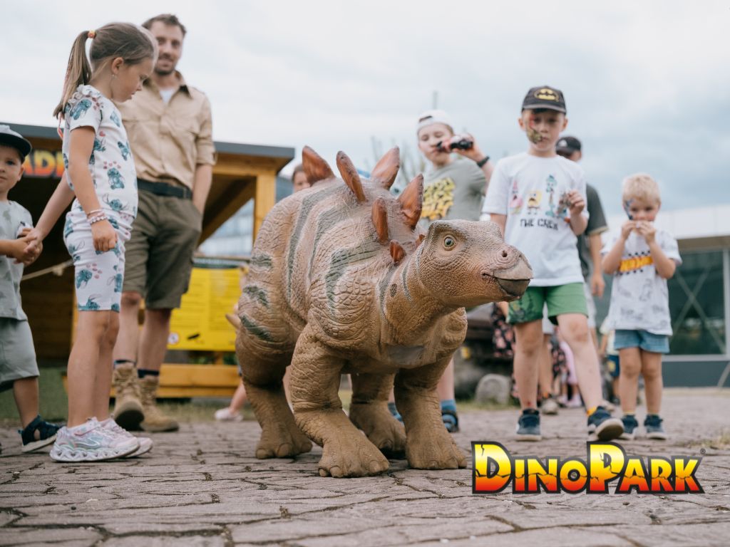 Dínó sétálgat a Köki tetején? - a DinoPark életre keltett egy Sztegoszauruszt! &ndash; 1 &ndash; Anyanet